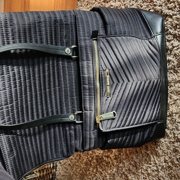 Steve Madden black extra large shoulder bag plus backpack - Picture 3 of 16